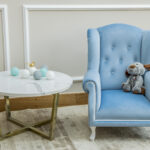 Fotel dziecięcy uszak w stylu Hamptons glamour MILI z linii PIERIS BEBE