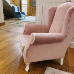Fotel dziecięcy uszak w stylu Hamptons glamour ELLI z linii PIERIS BEBE