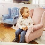 Fotel dziecięcy uszak w stylu Hamptons glamour ELLI z linii PIERIS BEBE