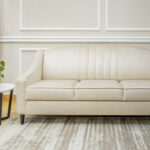 Wygodna sofa glamour MARGO modern classic hamptons z linii ESCLUSIVO