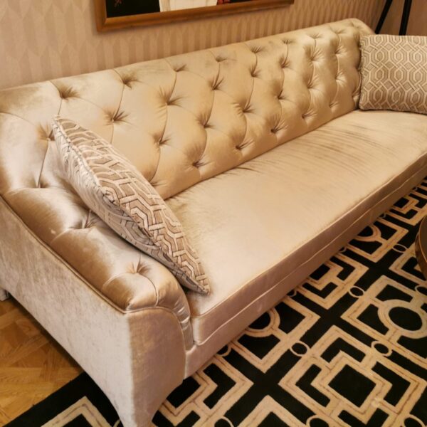 Wygodna sofa hotelowa ALICANTE ekskluzywna rozkładana z włoską funkcją spania z linii ESCLUSIVO