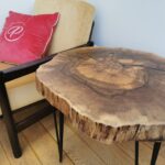 Stolik kawowy loftowy WILD do salonu czarny z plastra drewna z linii NATUREL