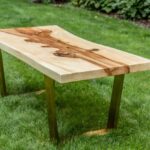 Stolik kawowy WALNUT GLOSS do salonu z plastra drewna z linii NATUREL
