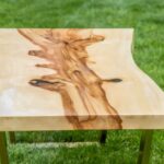 Stolik kawowy WALNUT GLOSS do salonu z plastra drewna z linii NATUREL