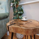 Stolik kawowy loftowy KONGO do salonu czarny z plastra drewna z linii NATUREL