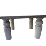Stolik kawowy dębowy TOSCANA z toczoną rzeźbioną grubą masywną nogą klasyczny z linii CLASSIC