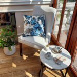 Krzesło ELLE eleganckie klasyczne nowojorskie glamour ecru białe z linii CLASSIC - standard HOTELOWY
