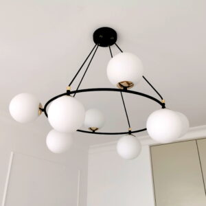 Lampa sufitowa wisząca nowoczesna minimalistyczna AZURA 8 czarna klosze kule biel opal