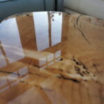 Designerski stolik kawowy BOSCO czarny loftowy z plastra drewna z linii NATUREL