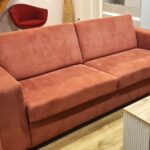 Nowoczesna sofa hotelowa ALICANTE rozkładana sztruksowa z włoską funkcją spania z linii ESCLUSIVO