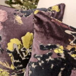 Luksusowa poduszka DECOR dekoracyjna glamour fioletowa z połyskiem z linii ROYAL
