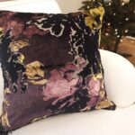 Luksusowa poduszka DECOR dekoracyjna glamour fioletowa z połyskiem z linii ROYAL